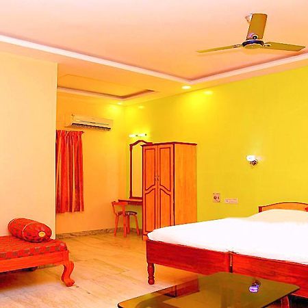 Sindhu Towers Hotel Vellore Exterior foto